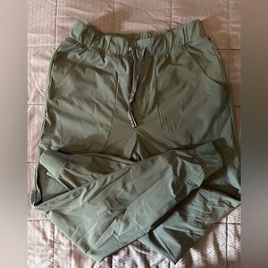 Men’s joggers VRST size small